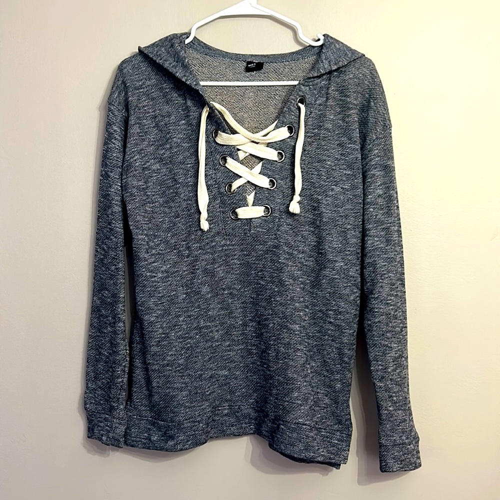 Women’s medium hooded lace up sweatshirt
